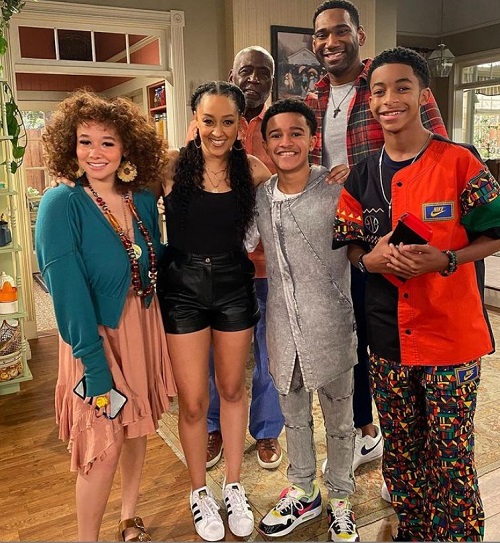 Isaiah Russell-Bailey with the cast of Family Reunion