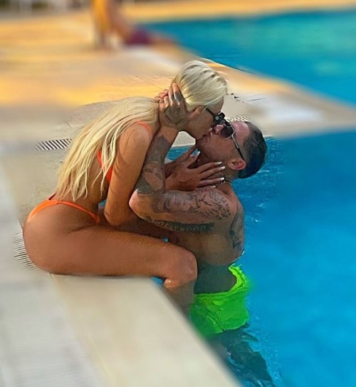 Jessica Smith and her boyfriend Stephen Bear went viral on the internet after he posted their x-rated video on Twitter