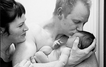 Jordan Matter with his wife Lauren Matter and Hudson Matter