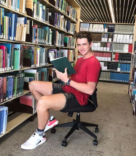 Jowsey loves to read books
