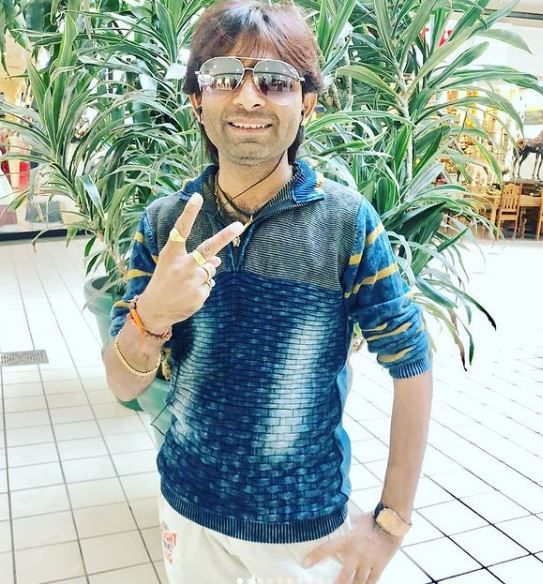 Kamlesh Barot bio