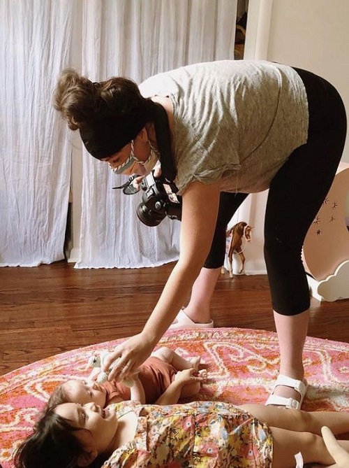 Kelly Musgraves works as a lifestyle and commercial photographer