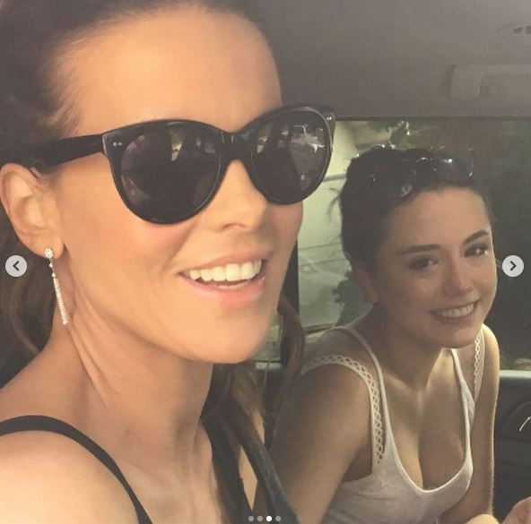 Lily Mo Sheen with her mother