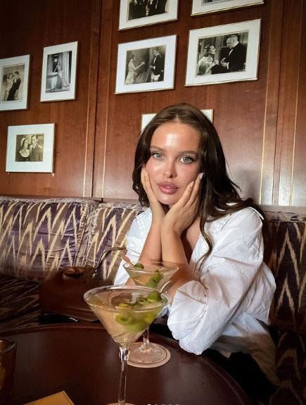 Mara Teigen intakes healthy food