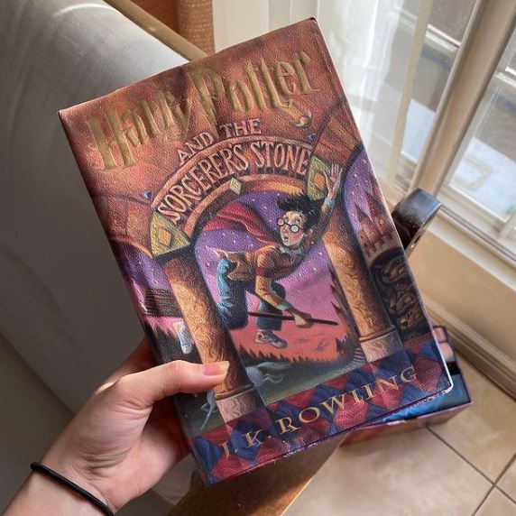 Mika Salamanca is a fan of Harry Porter series