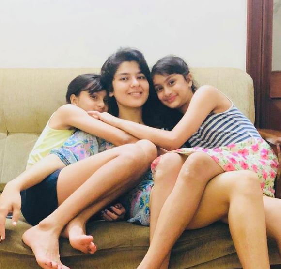 Nidhi Bhanushali with her siblings