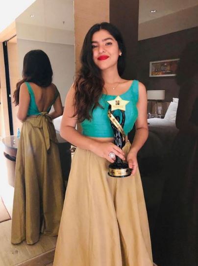Nidhi Bhanushali won Gauravvanta Gujarati Awards