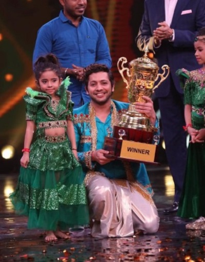 Nishant Bhat with Rupsa winning Super Dancer 3