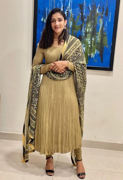 Sangeeta Phogat height