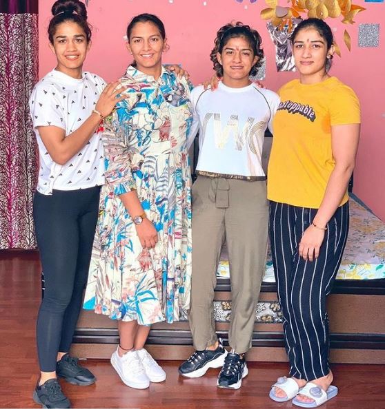 Sangeeta Phogat with her sisters