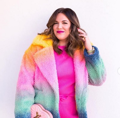 Sarah Tripp is a well-known Fashion Blogger, Plus-size model, influencer, entrepreneur, and social media personality from Las Vegas, United States
