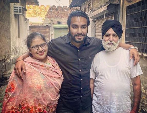 Simar Doraha parents