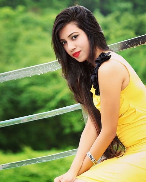 Simran Khan in a photoshoot