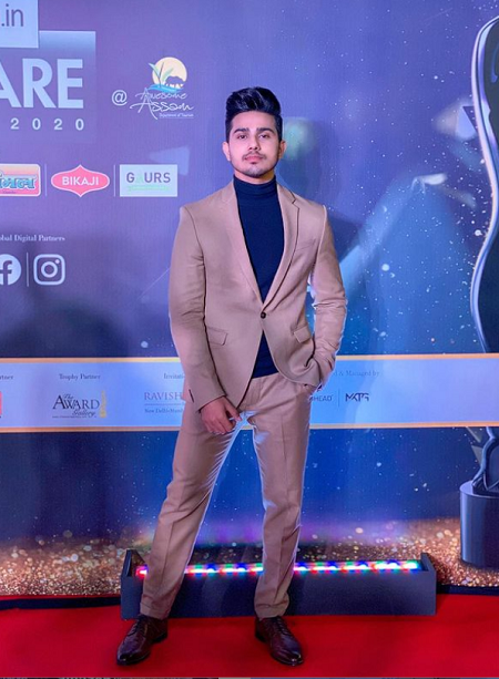 Sunny Chopra attending the Filmfare Awards