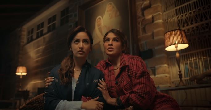 The female lead entertainers are Jacqueline Fernandez and Yami Gautam