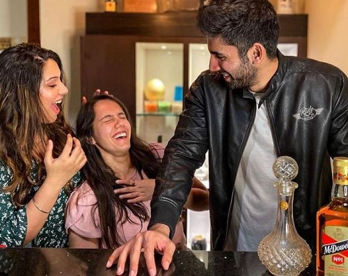 Varun Sood was raised alongside his sisters Vedika Sood and Akshita Sood
