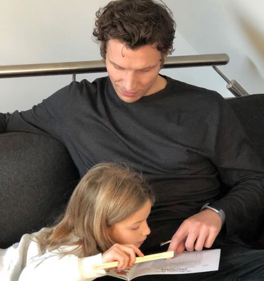 Wade J Rosen loves to spend time with his daughter