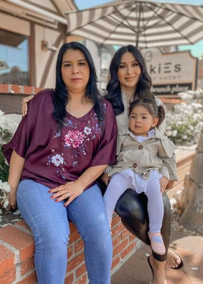 Yasmin Maya with her mother Juana Vallejo and daughter Jaylin Valentina
