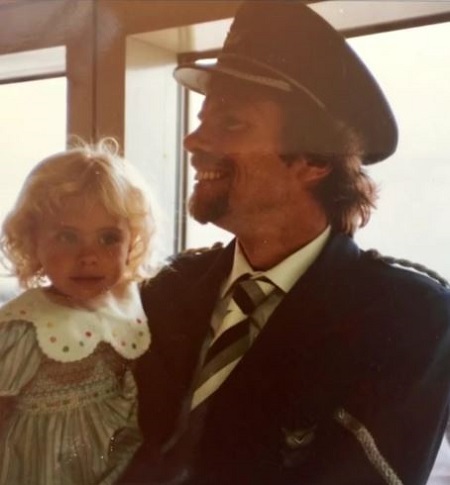 Zara Rutherford childhood picture with her father Sam Rutherford