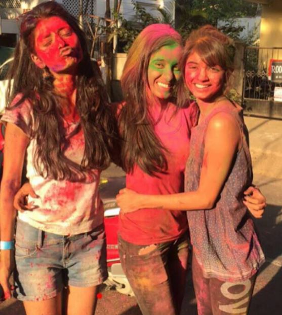 An old image of Ishwari Deshpande with her friends