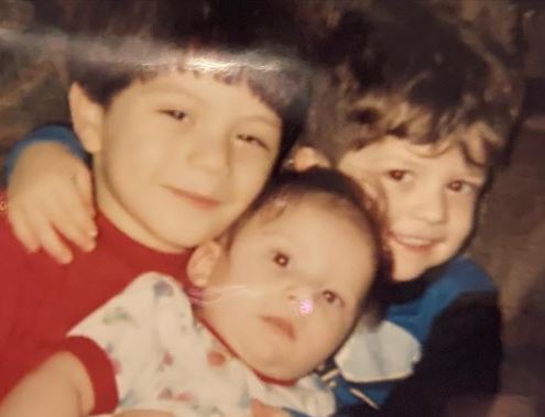 An old photo of Ondreaz Lopez with his siblings
