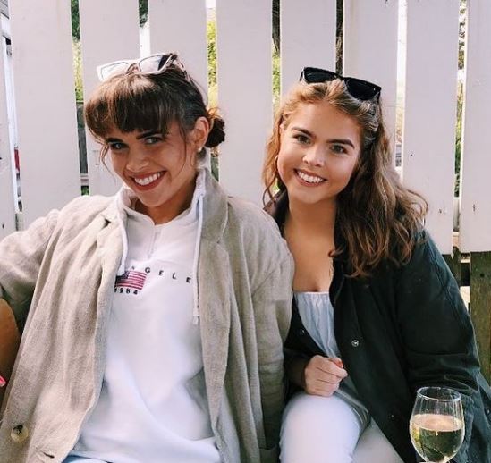 Anna Leitch and her sister