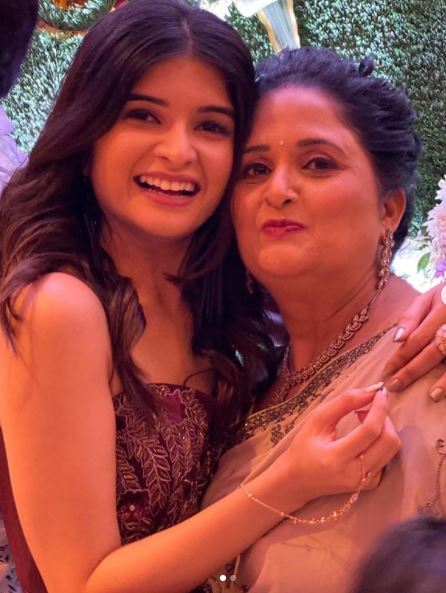 Bhavika Sharma with her mother Sangeeta Sharma.