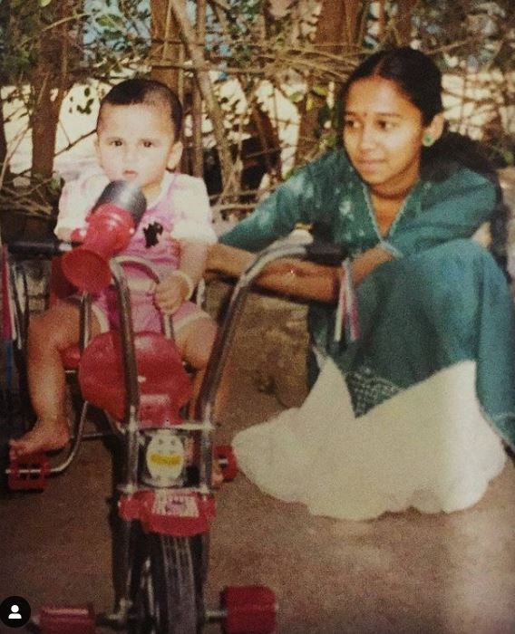 Childhood image of Akshay Waghmare and his sister