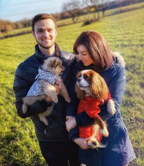 Clare Siobhan and her boyfriend Alia celebrating Christmas with their dogs