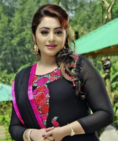 Eva Rahman is a celebrated singer, anchor, songwriter, news presenter and architect from Dhaka, Bangladesh