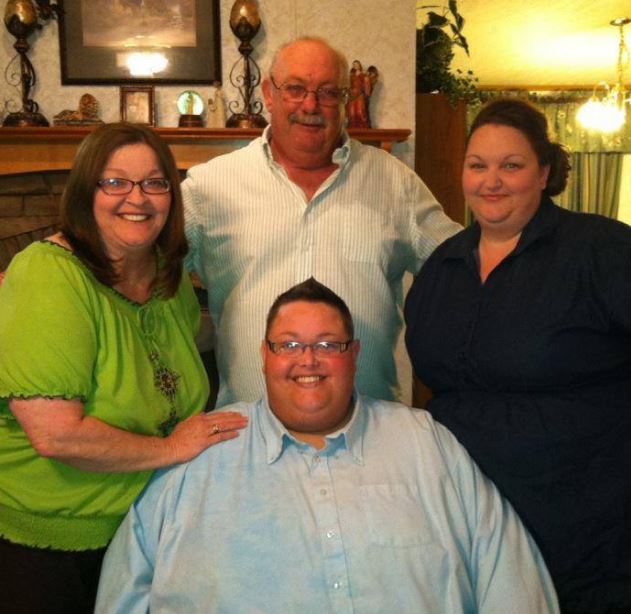 Freddie Combs with his wife Kay Combs motherinlaw and fatherinlaw