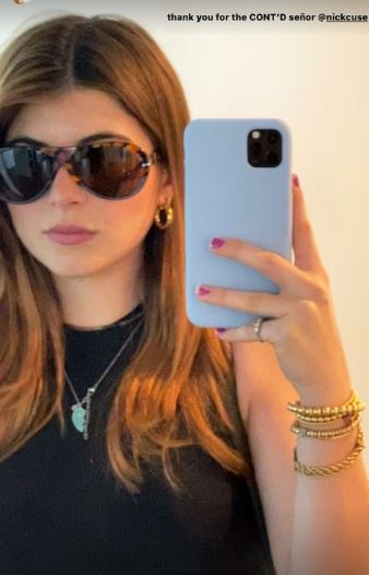 Isabella Rose Giannulli often captures mirror selfies