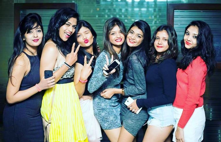 Ishwari Deshpande and her friends