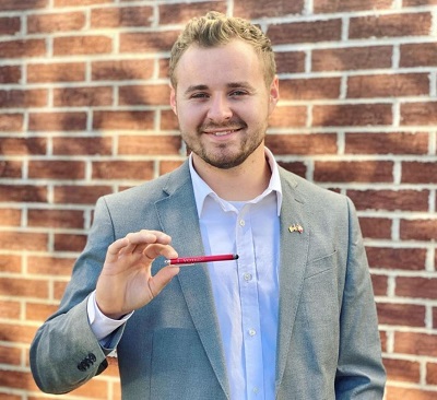 Jedidiah Duggar presently lives in Springdale, Arkansas, United States