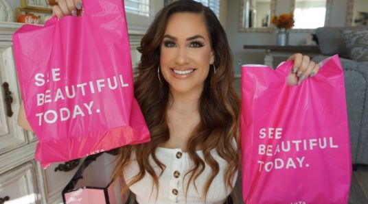 Jordan Cheyenne comercializes several products