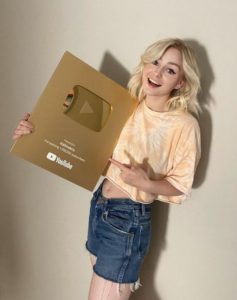 Kallmekris (Tiktok Star) Kris Collins Wiki, Biography, Age, Boyfriend