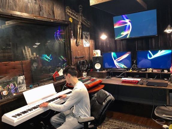 Keemokazi in Music studio