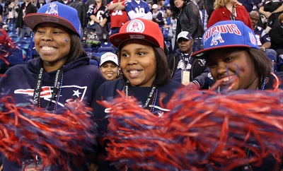Kevione Faulk with her sisters Faulk III, Tanasha Faulk