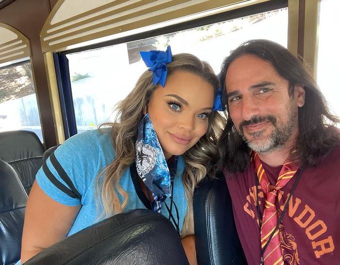 Moses Hacmon with his giirlfriend