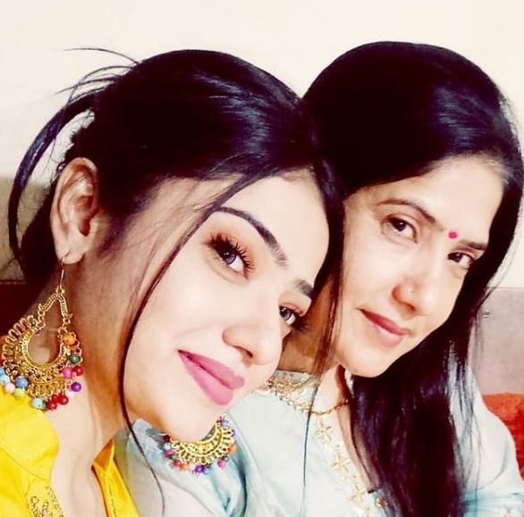 Muskan Sharma with her mother