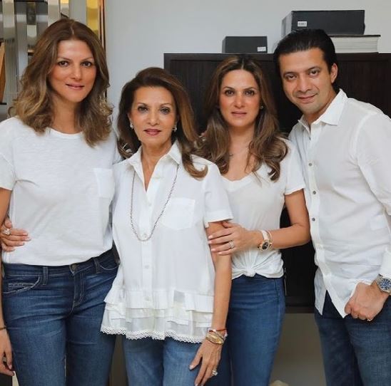 Nandita Mahtani with her mother Indu Mahtani sister Anu Mirchandani and brother Bharat Mahtani