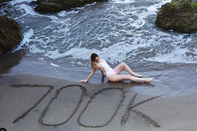 Nathaly Cuevas celebrated 700k on Instagram