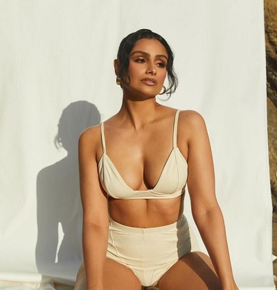 Nazanin Mandi About and Facts