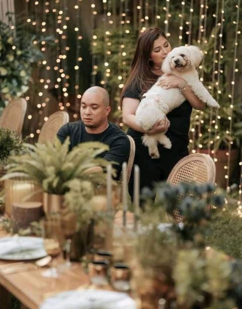 Neil Arce has a pet dog