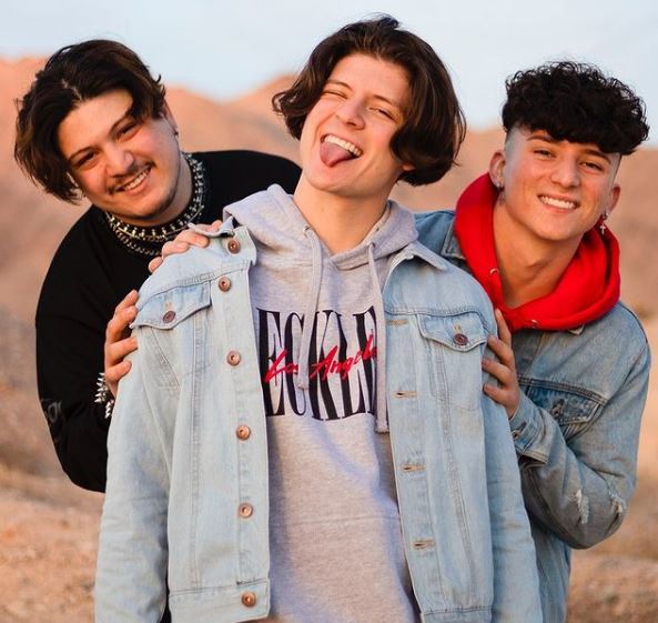 Ondreaz Lopez with his brothers