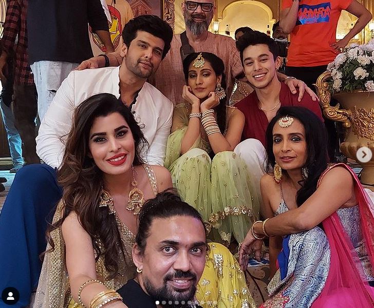 Pratik Sehajpal with his friends