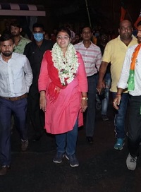 Priyanka Tibrewal height is 5 feet 5 inches