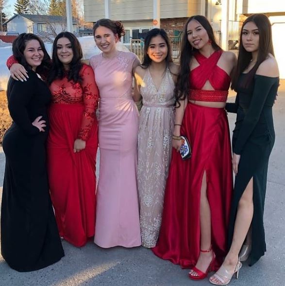 Quannah Chasinghorse with her college friends