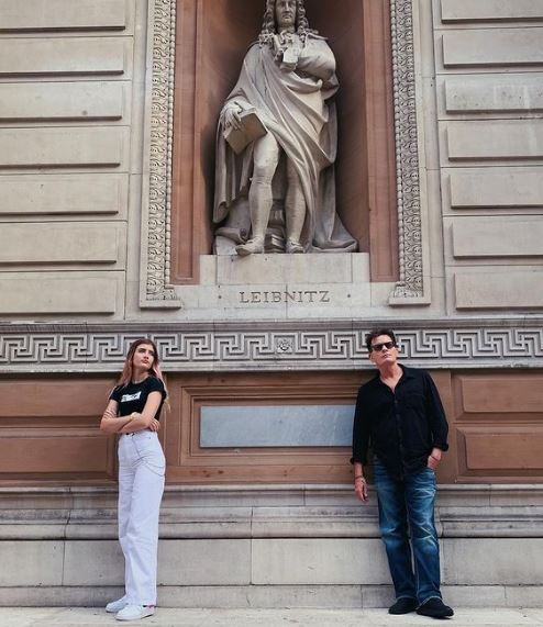 Sami Sheen with her father Charlie Sheen