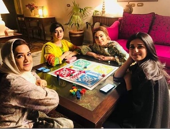 Sehar Khan Playing Lodu
